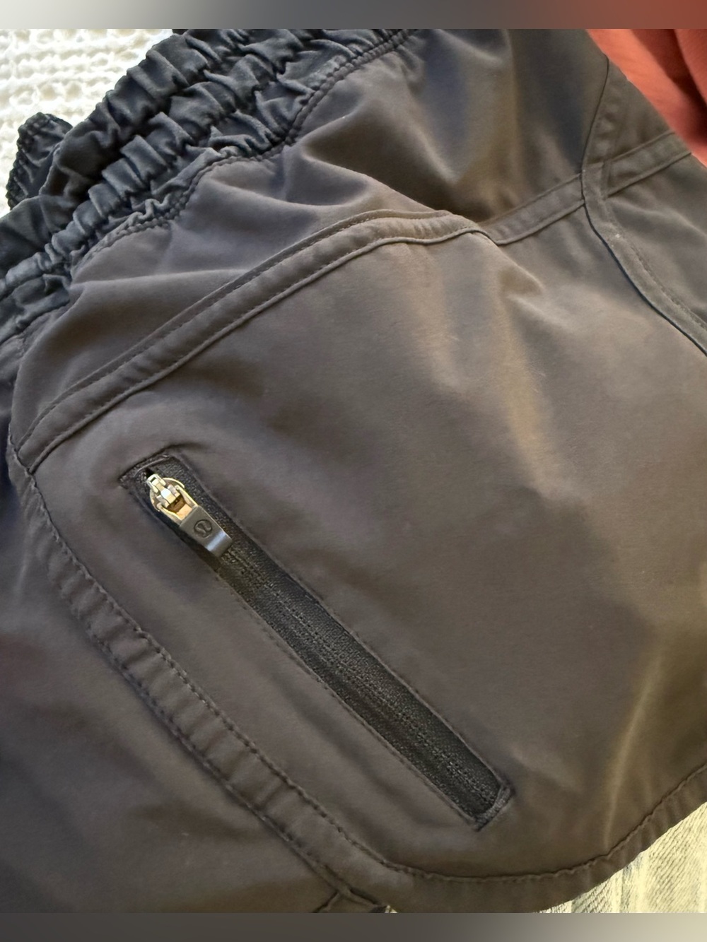 Lululemon Tracker Women’s Mid-Rised Lined Shorts 2.5” - Picture 7 of 8